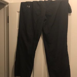 4 Under Armour Heat Gear work out clothes set